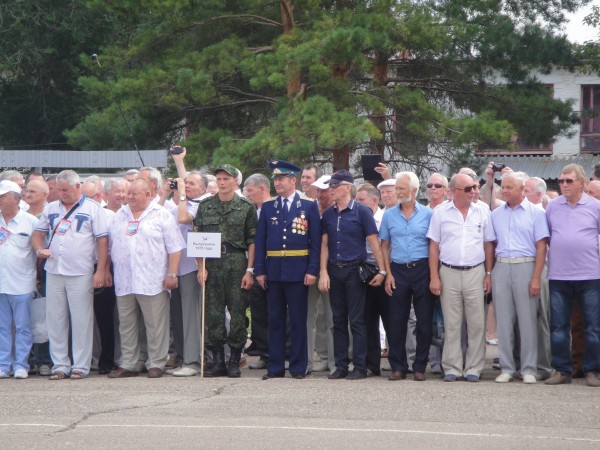 Оренбургского военного авиационного училища. 100 Лет ОВВАКУЛ им Полбина. Оренбургское лётное училище имени Полбина. ОВВАУЛ им Полбина фамилии выпускников. Оренбург летное училище Гагарин.