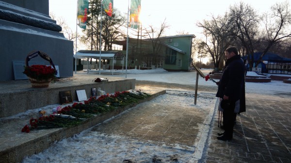 Активисты партии СПРАВЕДЛИВАЯ РОССИЯ почтили память жертв авиакатастрофы в подмосковье